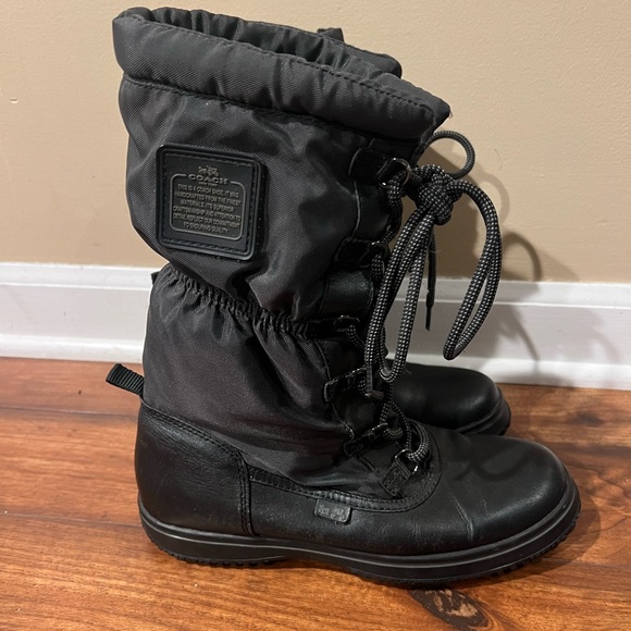COACH Womens Size 7.5B Sage Lace Up Winter Snow Black Nylon Faux Shearling Lined - Picture 1 of 15